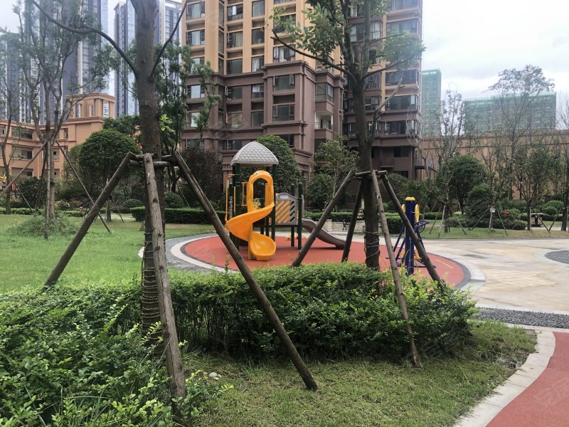 蓝润光华春天b区