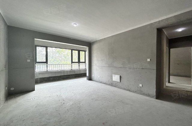 天泰公园壹号3室2厅138㎡60万二手房图片