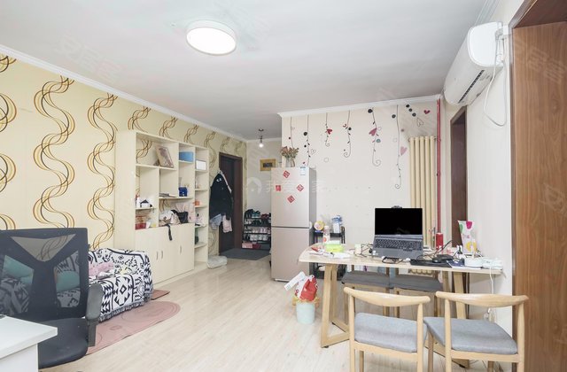 时尚街区东区1室1厅61.75㎡149万二手房图片