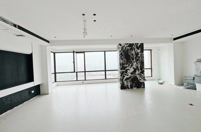 君熙太和(公寓住宅)3室2厅159㎡100.2万二手房图片