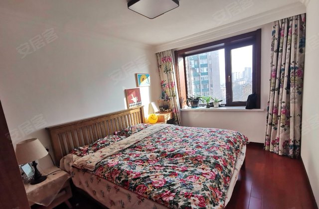 湖畔小区2室1厅68㎡150万二手房图片