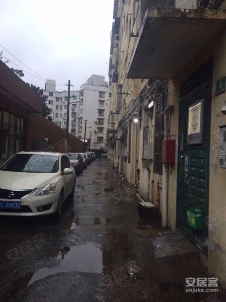 银山路185弄小区 