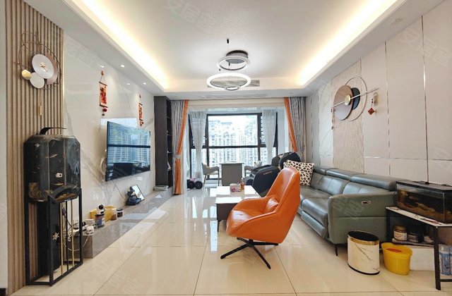 龙光天瀛4室2厅128.64㎡165万二手房图片