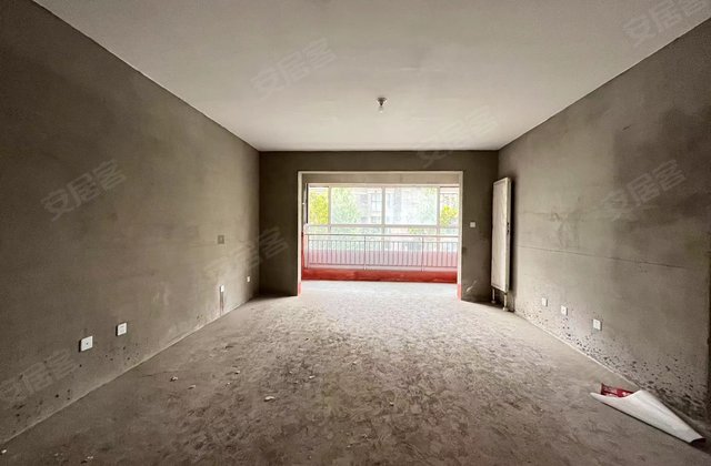 宜家美景4室2厅159㎡93万二手房图片