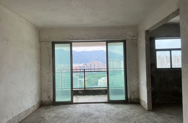 泰湖新城4室2厅149㎡88万二手房图片