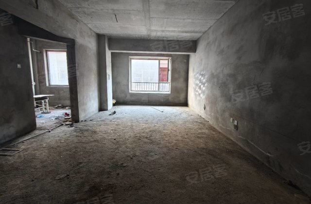 园丁公寓2室1厅108㎡50万二手房图片