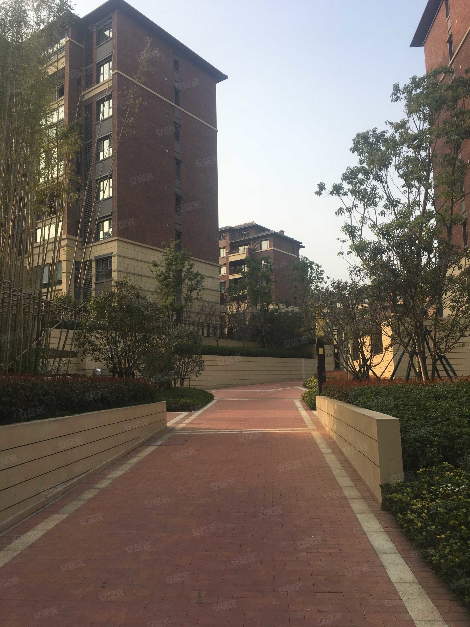 万科璞悦山3室1厅1卫83.81㎡南北203万