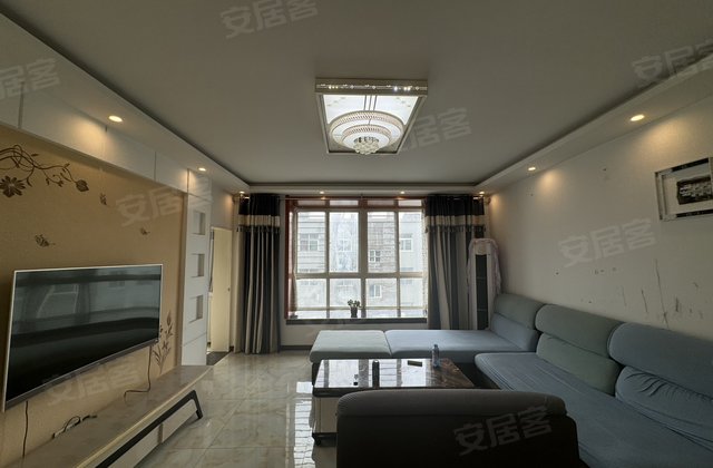 佳和小区(东兴街)3室2厅126.7㎡32万二手房图片