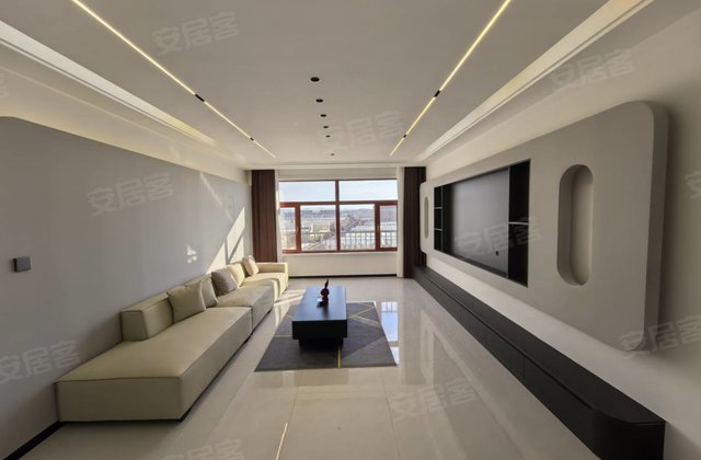 世纪嘉园3室2厅2卫141㎡南北93万