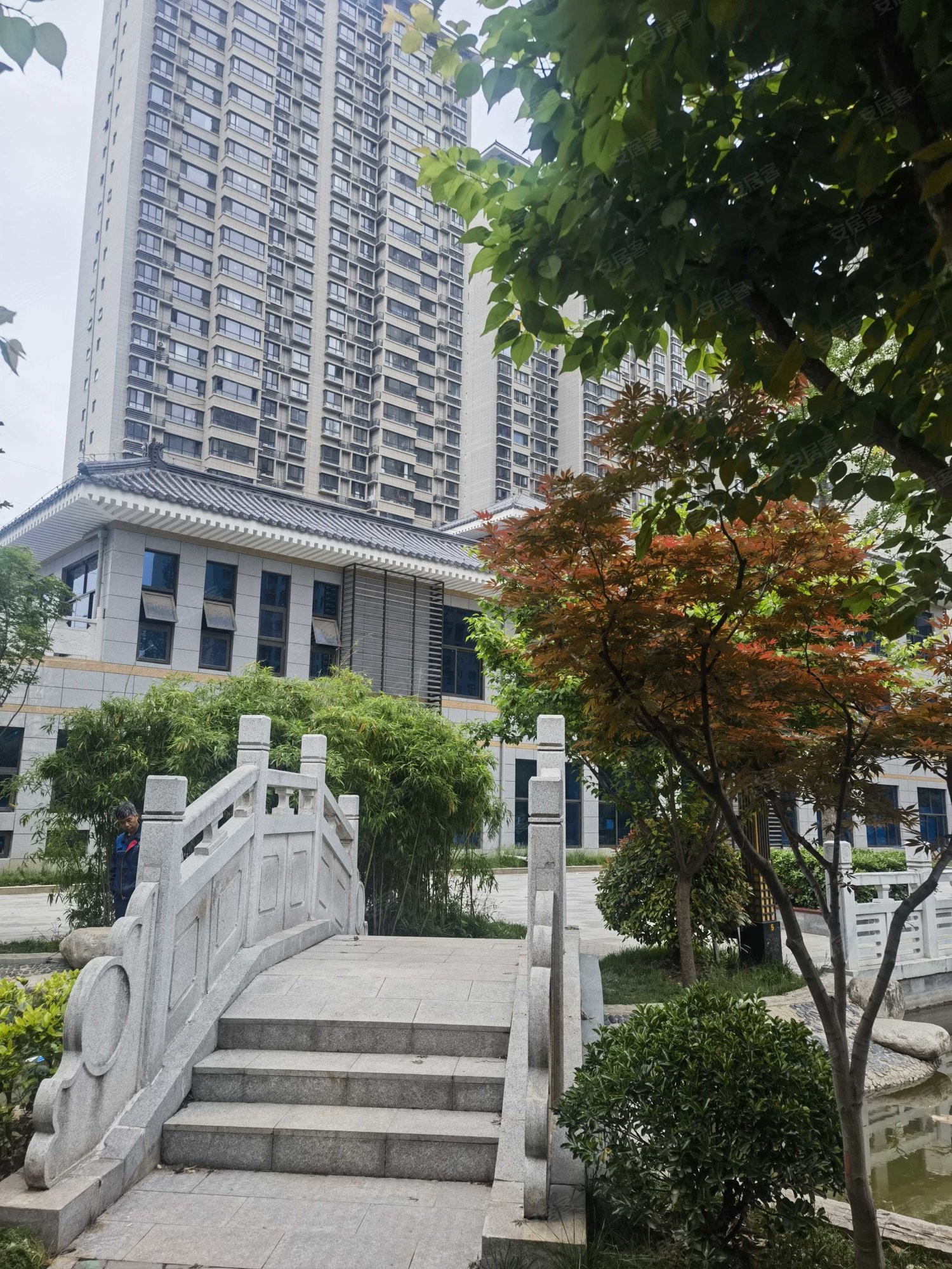 陕建翠园锦绣3室2厅1卫128.15㎡南192万