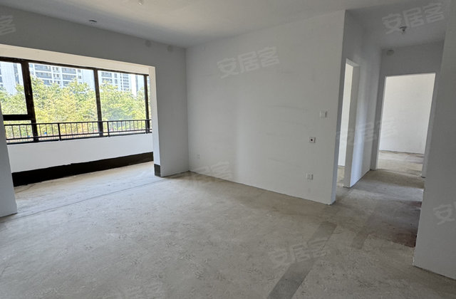 新泰吾悦华府3室2厅130㎡55.8万二手房图片