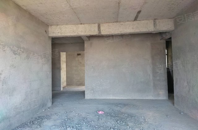 盛世明珠3室2厅139.7㎡75.8万二手房图片