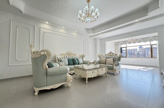 紫园别墅 全屋格力中央空调 带花园 全新精装修带100平露台