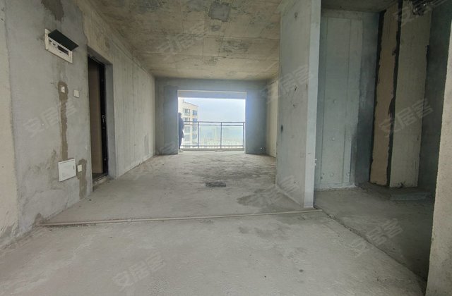 合一福东江首府4室2厅138㎡56.8万二手房图片