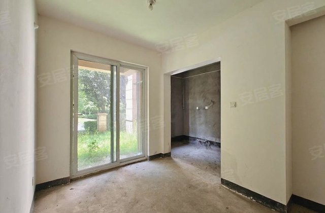 金科天宸雅郡4室2厅134.75㎡110万二手房图片