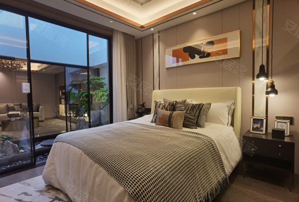 江北核心区 栖樾府洋房 精装底跃送大院子 上下3层 南北通透