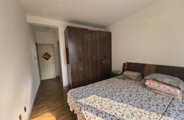 恒中清园3室2厅132㎡82.8万二手房图片