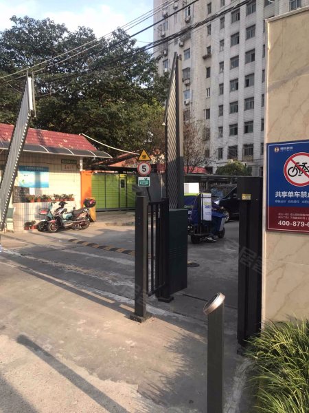 杨高南路2326弄小区 