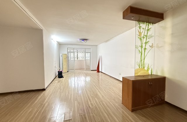 广西师范大学北苑教工宿舍3室2厅127㎡73.8万二手房图片