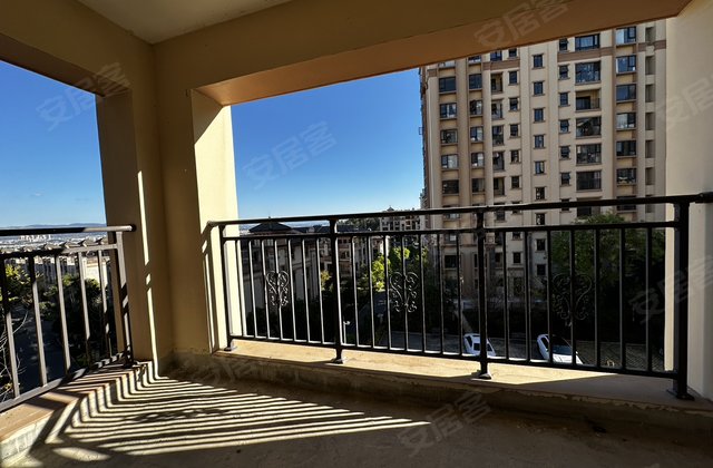 九岭天下4室2厅133㎡39.9万二手房图片