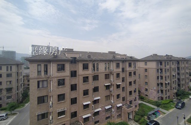 梓树花苑精装住宅送阁楼 硅谷 诚售