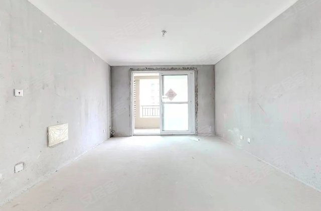 绿地高铁东城(四期)4室2厅137.11㎡68万二手房图片