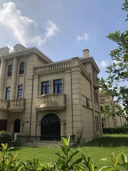 金鹰华庭(公寓住宅)