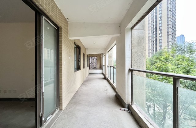 龙湾壹号4室2厅139㎡86.8万二手房图片