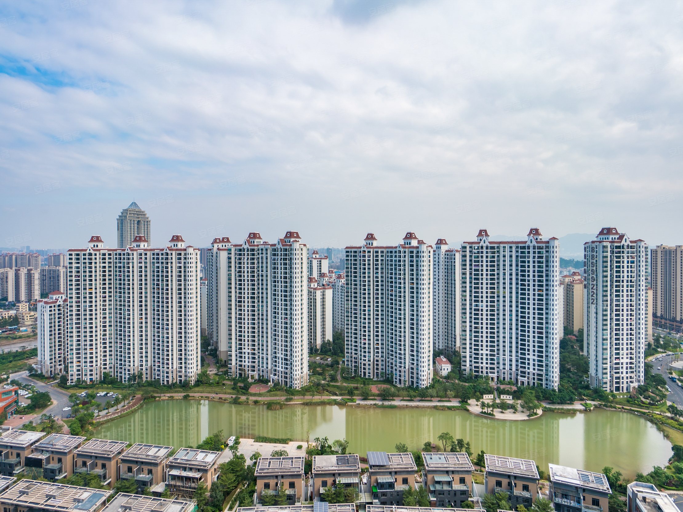 单价一万!锦绣国际花城!117平大三房仅需120万!随时看房