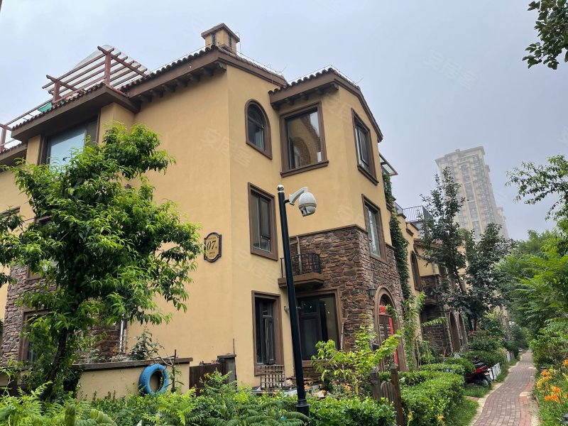 潮白河孔雀城英国宫秋柏园