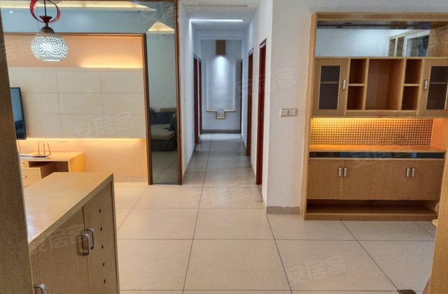 帝煌山庄4室2厅143㎡46万二手房图片