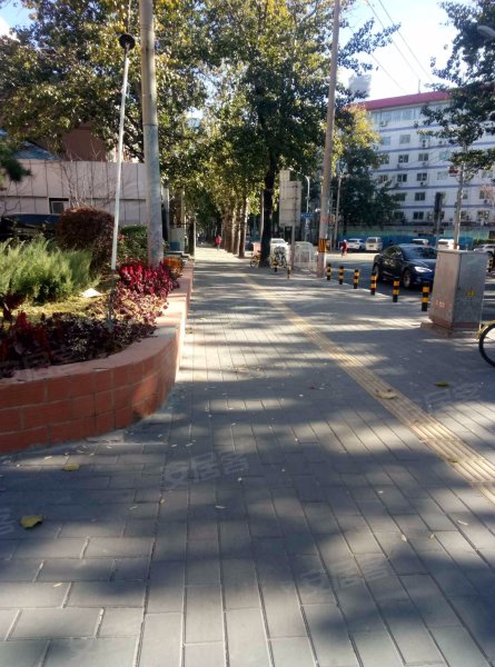 芳草地西街小区