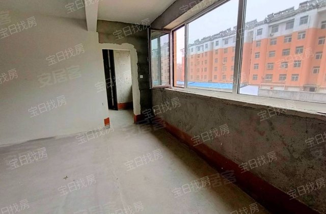盛唐悦府5室2厅192.38㎡139万二手房图片