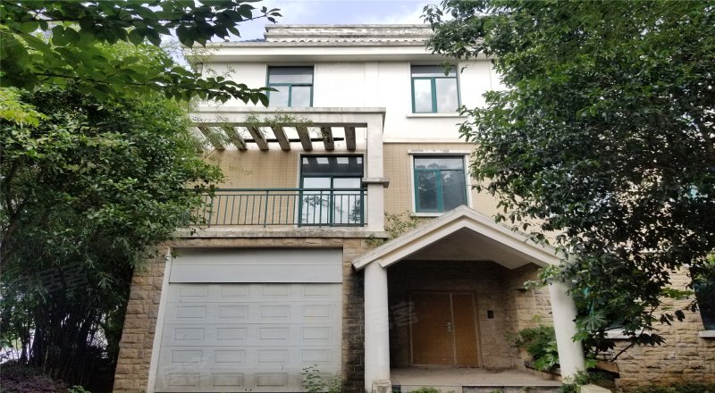 南湖山庄半岛花园别墅