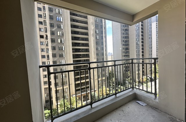 合景泰富云湖天镜3室2厅89㎡46.8万二手房图片