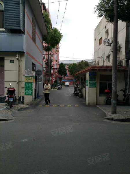 西华美路小区 