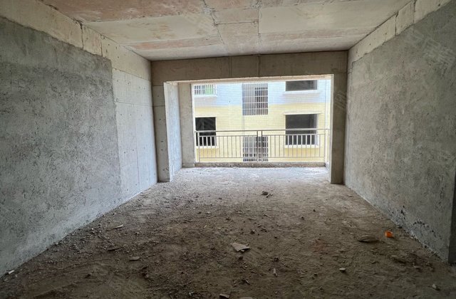 学墙村4室2厅141.95㎡35.6万二手房图片