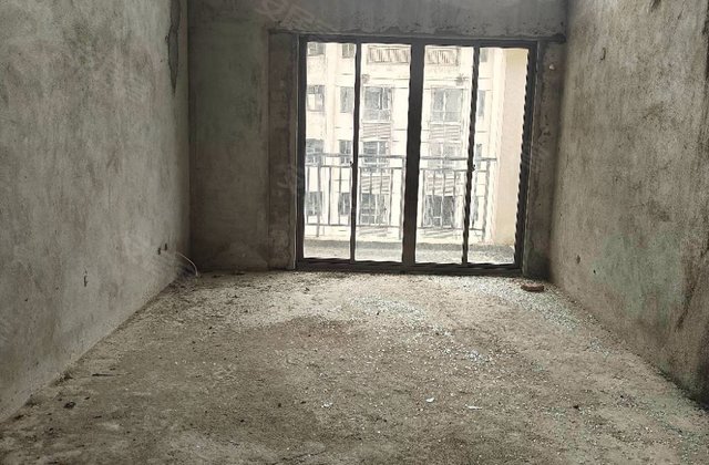 吉粮康城4室2厅150㎡77.5万二手房图片