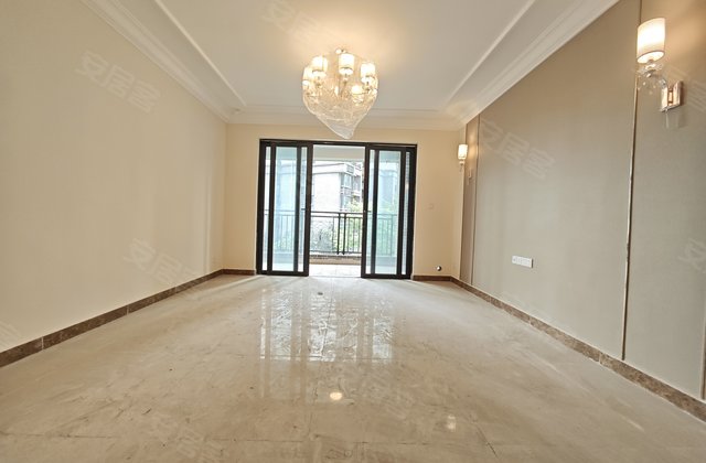 恒大御景半岛4室2厅137㎡69.8万二手房图片