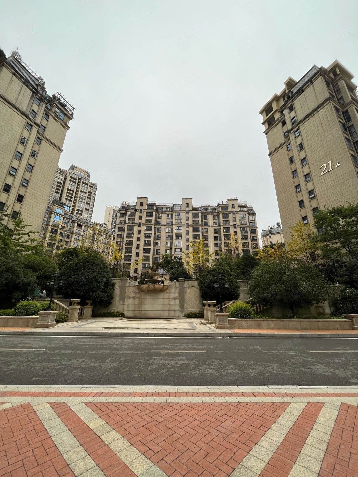 贵阳房产网>贵阳二手房>观山湖二手房>会展城二手房>远大美域>