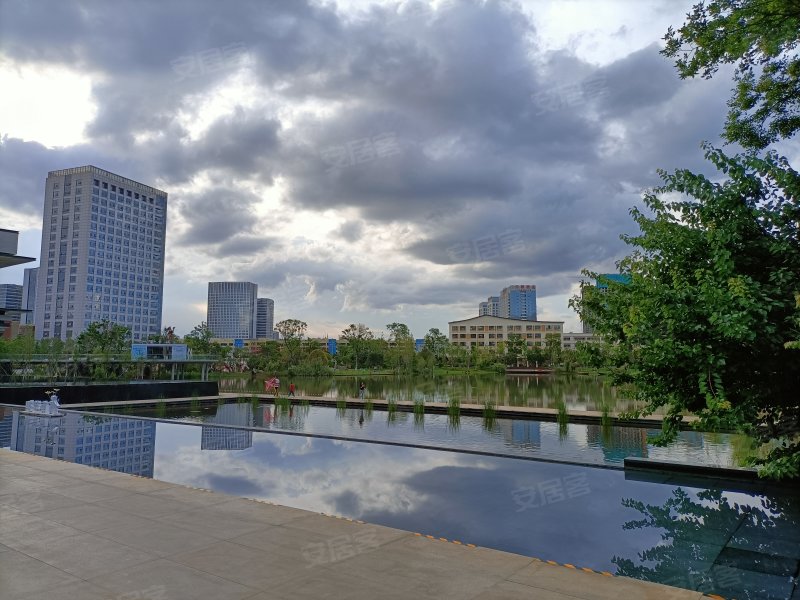 俊发彩云城檀湾