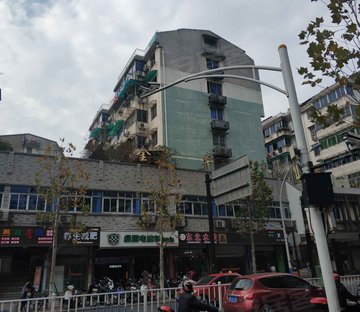 胜利街120-176号小区