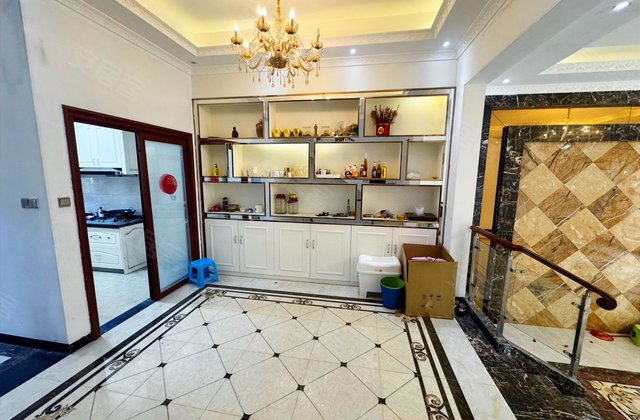 中海香樟墅5室2厅325.79㎡328万二手房图片