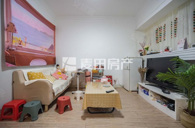 盈翠大厦1室1厅47.1㎡423万二手房图片