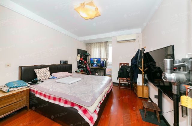 万科城花新园3室2厅98.57㎡730万二手房图片