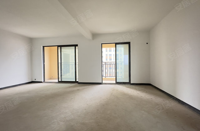 龙山中央商务区一期3室2厅119.11㎡48.5万二手房图片