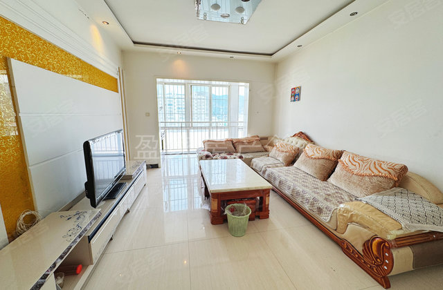 新亚购物广场3室2厅127.21㎡65万二手房图片