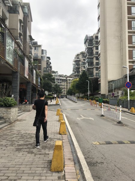 中天花园峰景时代,新添大道南段689号-贵阳中天花园峰景时代二手房