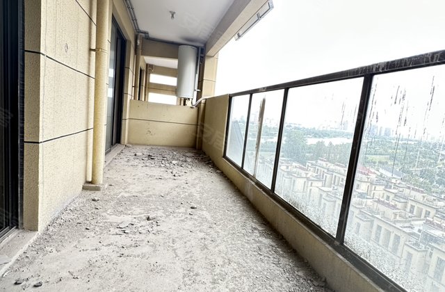 新松华鸿国樾府4室2厅139㎡85万二手房图片