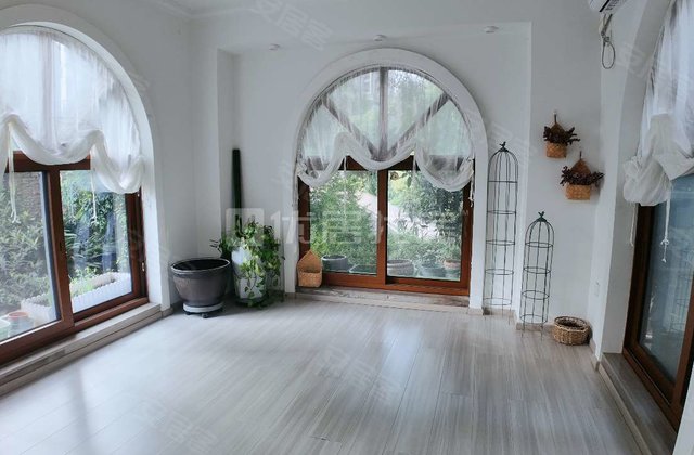 碧桂园生态城4室2厅140㎡69.8万二手房图片